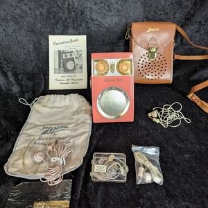 Working Coral Color Zenith Royal 500 Tubeless Transistor Portable Radio + acc.